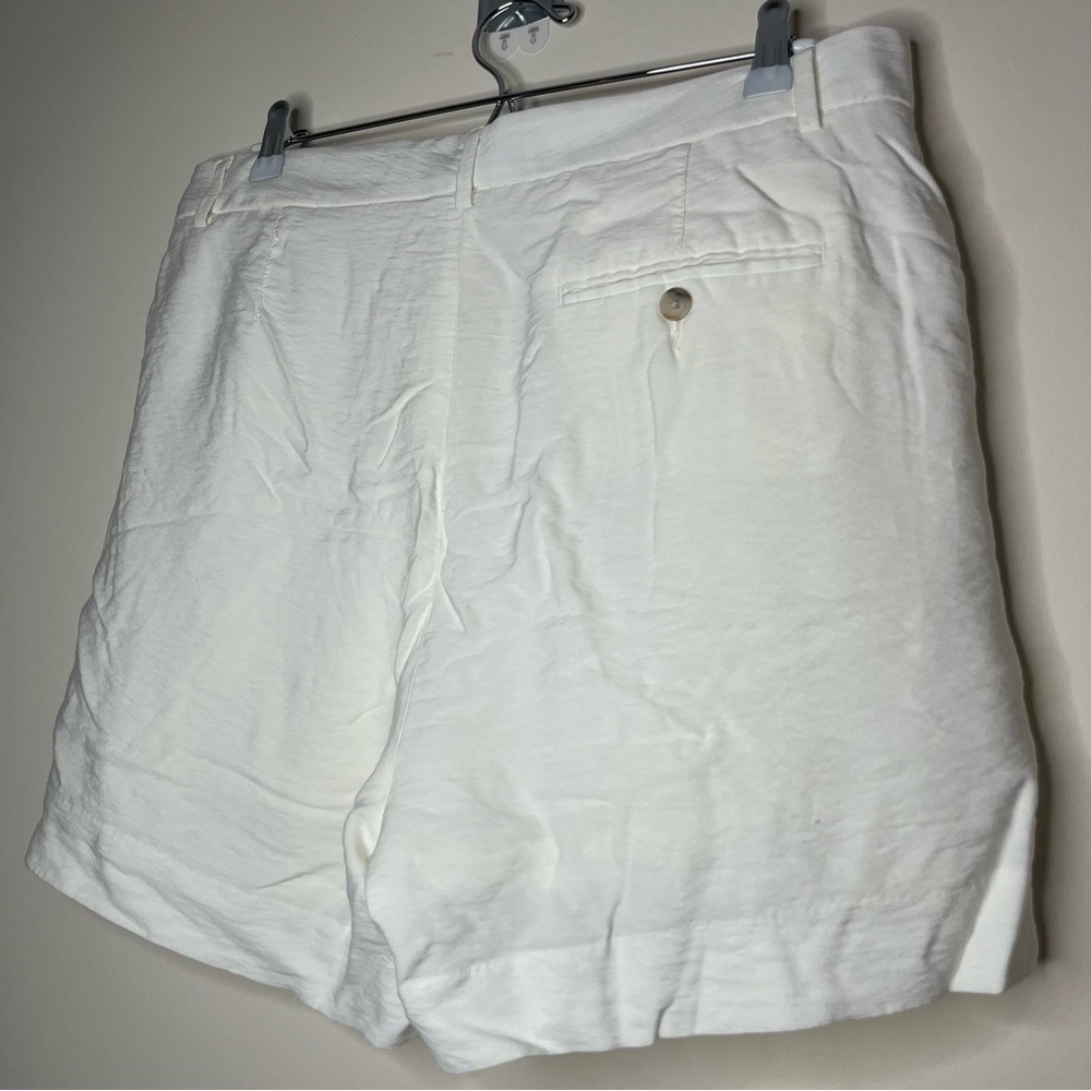 BANANA REPUBLIC High Waisted Minimalist Pleated Dressy Ivory Summer Shorts - Picture 7 of 10